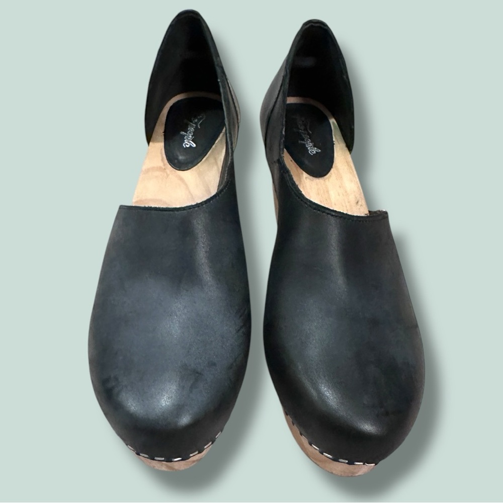 ⭐️HP⭐️EUC Free People Monroe Closed Toe Clog in Deep Grey/Blue. Size 38 - Picture 5 of 13
